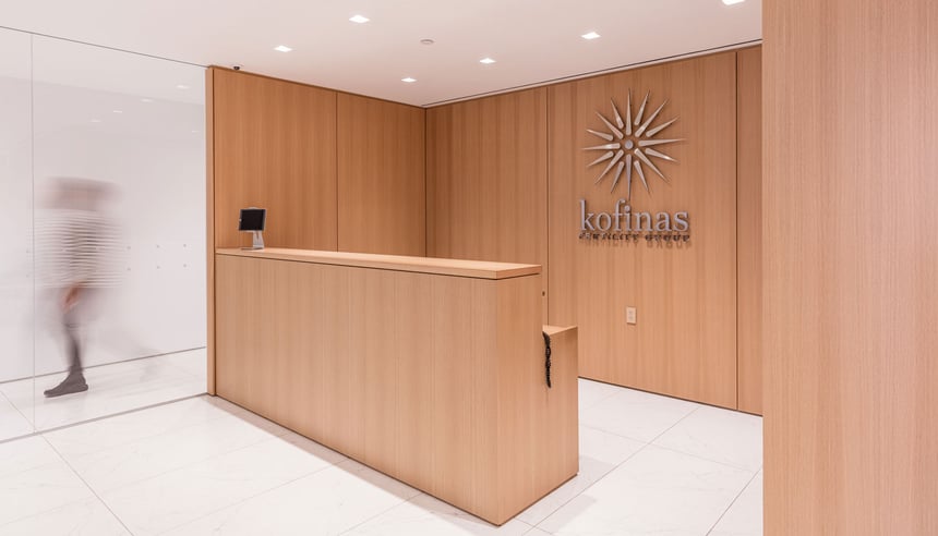 kofinas-front-desk